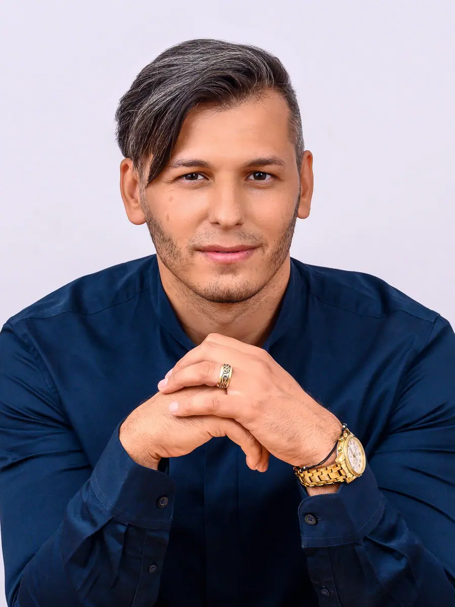 Portret business realizat în studioul Pixon din București