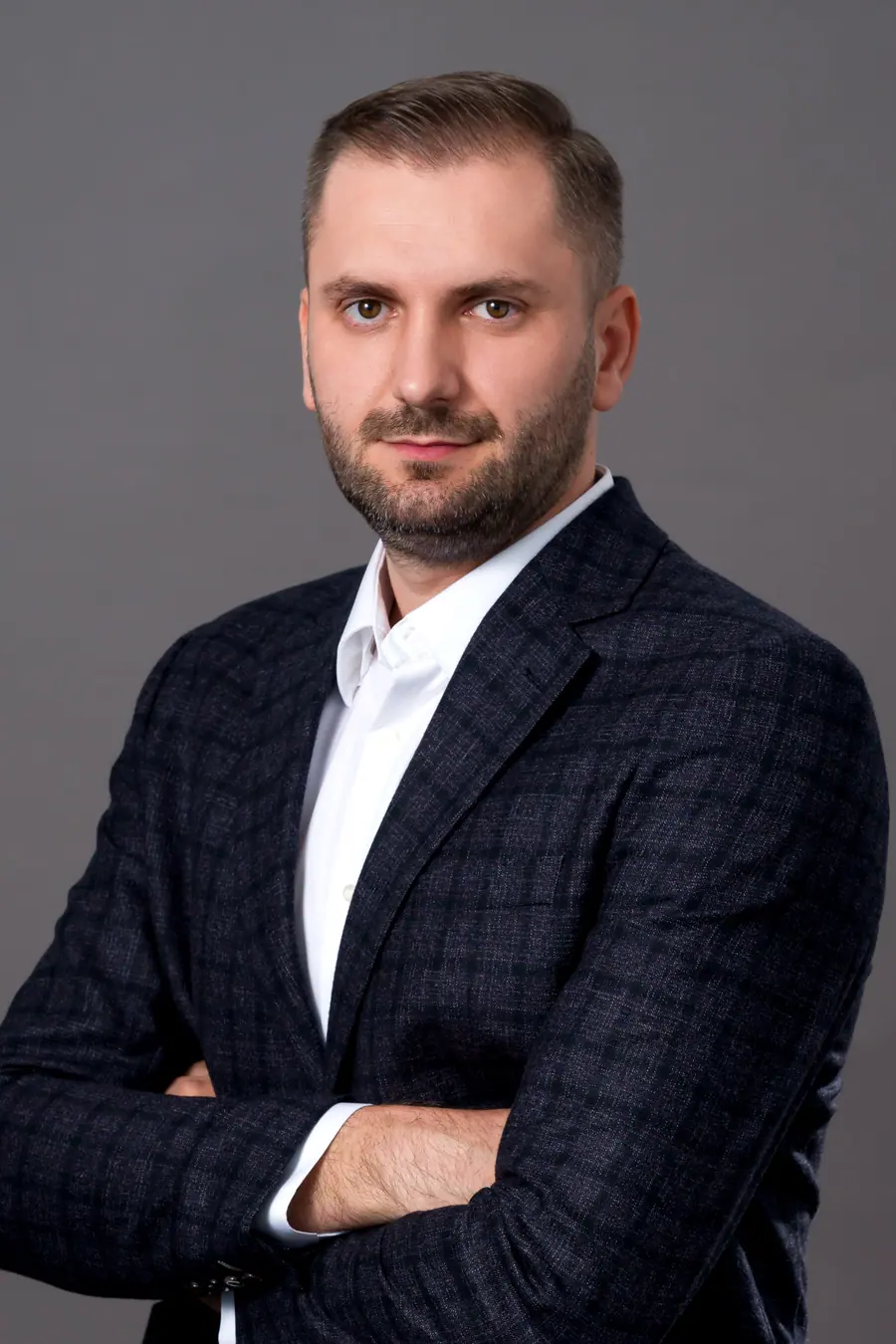 Portret business realizat în studioul Pixon din București