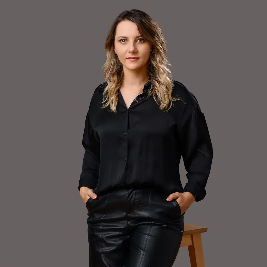 Portret business realizat în studioul Pixon din București