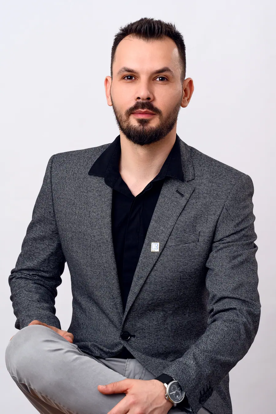 Portret business realizat în studioul Pixon din București