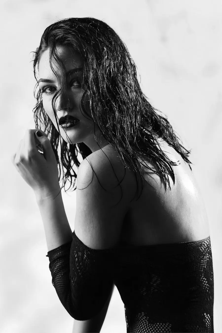 Portret editorial, cu lumină de autor, realizat în studioul Pixon din București